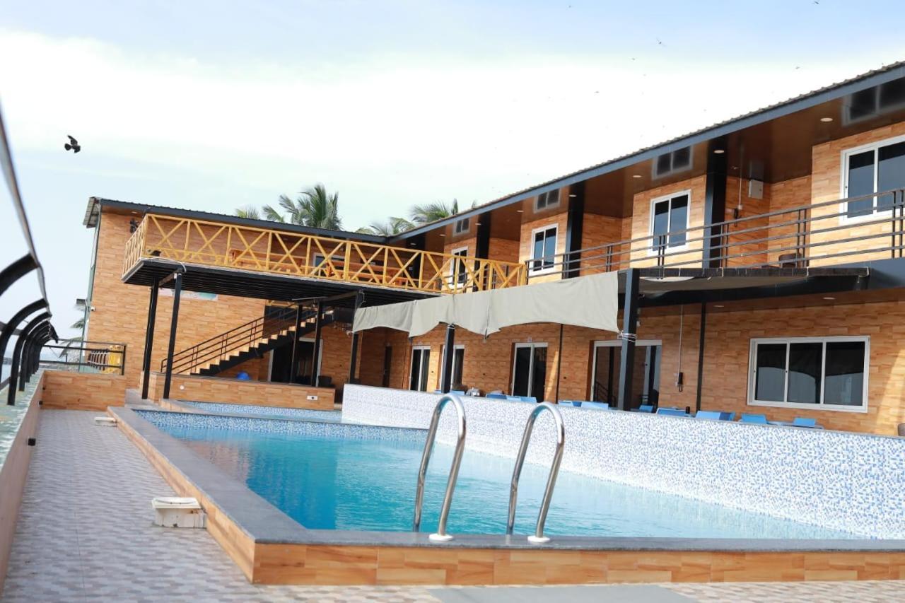 Hashtag Hive Hotel Pondicherry Bagian luar foto